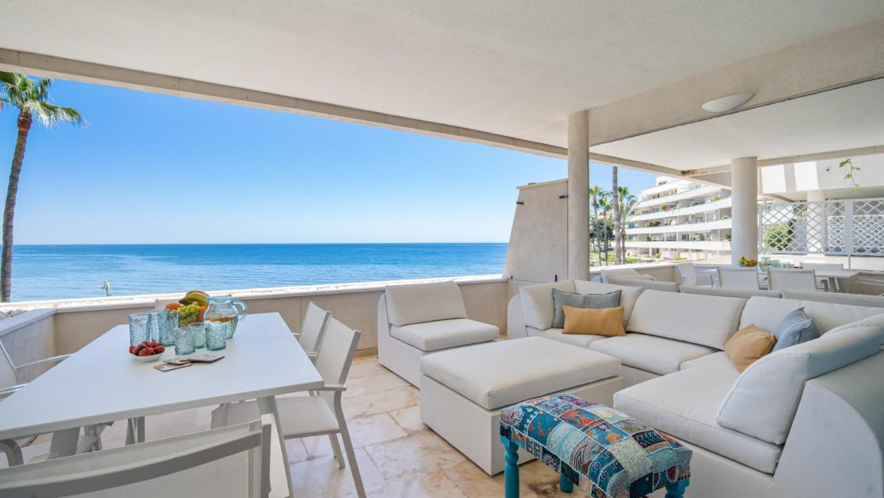 Beach-Line Apartment With 3 Bedrooms In Estepona Buitenkant foto