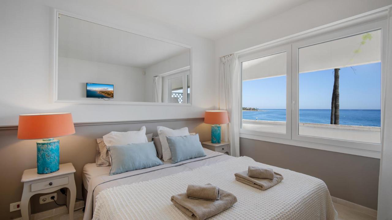 Beach-Line Apartment With 3 Bedrooms In Estepona Buitenkant foto