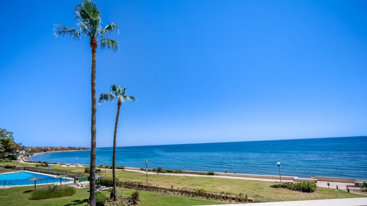 Beach-Line Apartment With 3 Bedrooms In Estepona Buitenkant foto